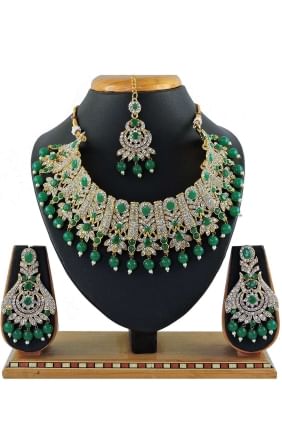 Collier vert perles pierres NV0474