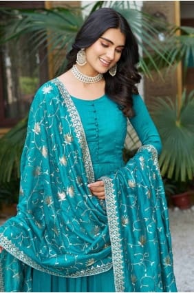 salwar kameez bleu en soie brodée GW1131