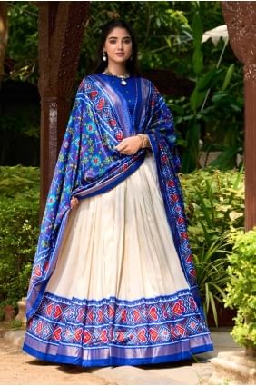 Crème Lehenga Choli avec soie Tussar imprimée LC8455