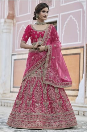 Broderie intense avec travail à la main Mariage de velours Lehenga Choli Choli en rose LC4350