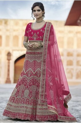 Broderie lourde rose avec travail à la main Velvet mariage Lehenga choli LC4358