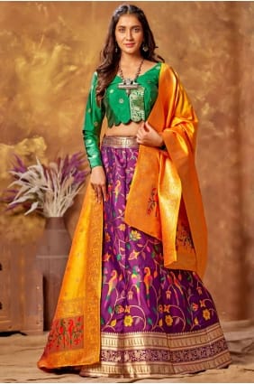 fête de la soie lehenga choli avec tissage en violet LC5448