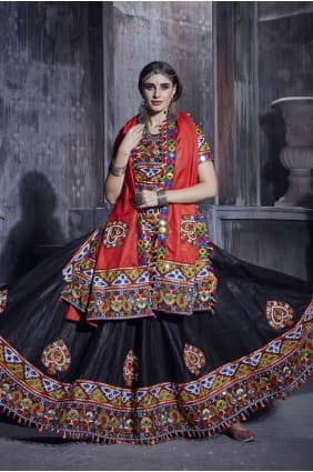 choli navratri lehenga noir brodé de soie d'art avec dupatta LC5729