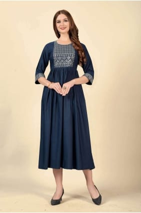 kurti droit en coton bleu avec broderie KTI1803