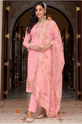 Kameez salwar en georgette rose avec broderies SK153086