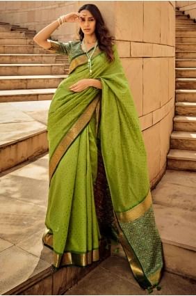 Printed weaving Handloom silk Saree in Parrot green with Blouse SR26950