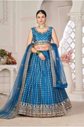Résille brodée Rama Lehenga Choli avec dupatta LC7886