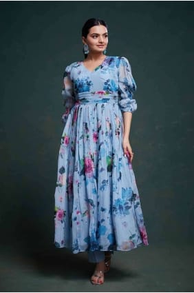 costume anarkali en organza avec broderie en bleu ciel AS3952