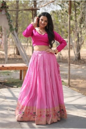 Lehenga Choli en viscose rose avec Zari LC7933