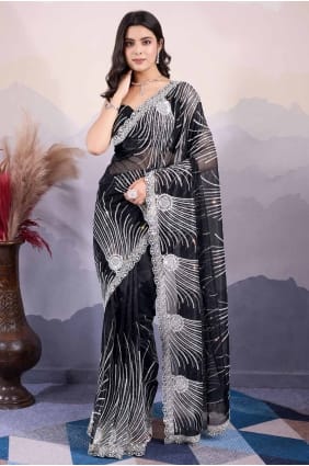 Sequins sari en soie d’art brodé en noir SR27605