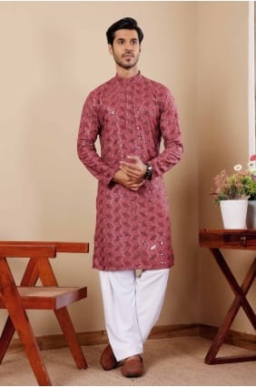 Kurta brodé en viscose rouge baie pour homme KURR323