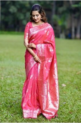 tissage de sari en soie banarasi rose SR27738