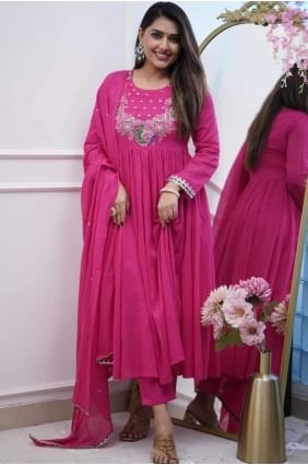 Salwar Kameez brodé en mousseline rose SK154832