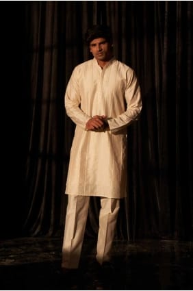 Kurta homme blanc cassé avec soie brodée KURR386