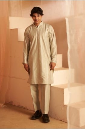 Kurta en soie brodée pour hommes en vert clair avec dupatta KURR387