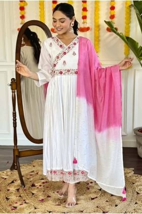 Tailleur pantalon droit en viscose brodée blanc SK155022