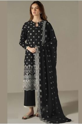 Tailleur pantalon droit noir en imitation georgette brodé SK155594