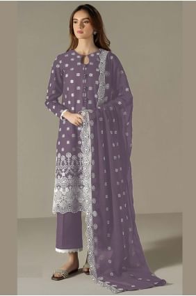 Costume pantalon droit violet brodé en imitation georgette avec dupatta SK155596