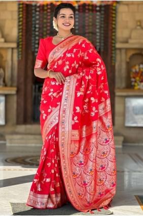 Sari en soie Banarasi rouge avec broderie SR28571