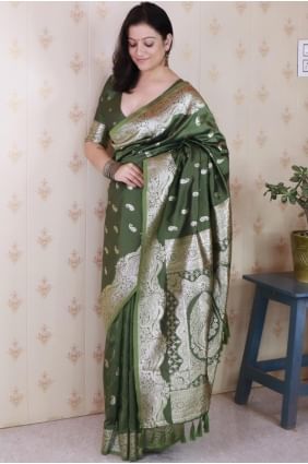 Tissage de Saree en soie Mahendi Banarasi SR28965