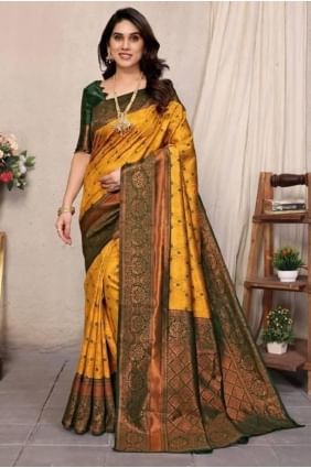 Tissage de sari jaune en soie de Banarasi avec chemisier SR28851