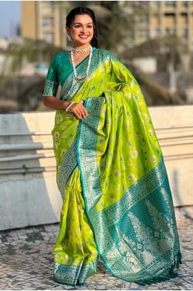 sari en soie de Banarasi avec tissage en perroquet SR28348