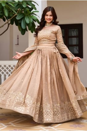 Lehenga Choli en soie bleue brodée avec Dupatta LC9056