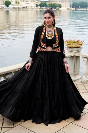 Lehenga Choli de fête en rayonne noire avec miroir LC9069