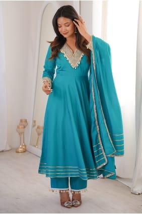 Anarkali en soie bleue brodée AS4351