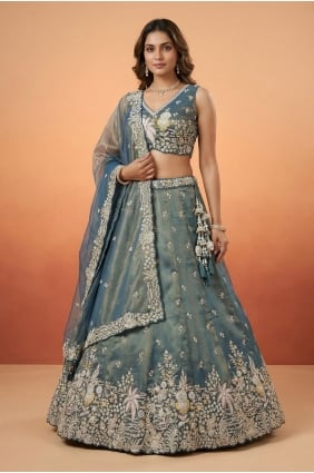 Lehenga Choli en tissu bleu brodé LC9203