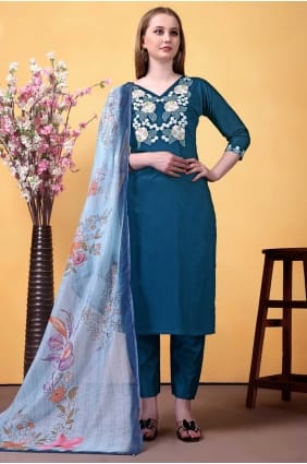 Salwar Kameez brodé en rayonne bleue avec dupatta SK155718