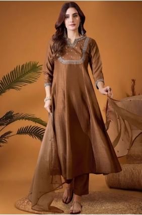 Salwar Kameez marron en soie brodée SK155778