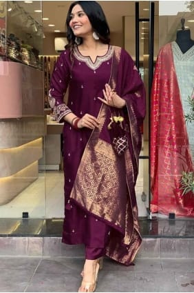Salwar Kameez en coton brodé bordeaux, idéal pour l'Aïd. SK156006