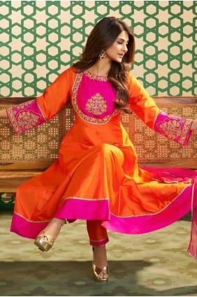 Chanderi Salwar Kameez brodé en orange AS4337
