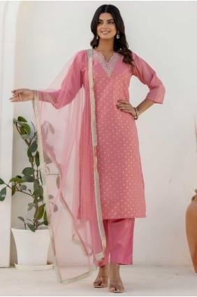 Salwar Kameez brodé rose en soie Chanderi SK155707