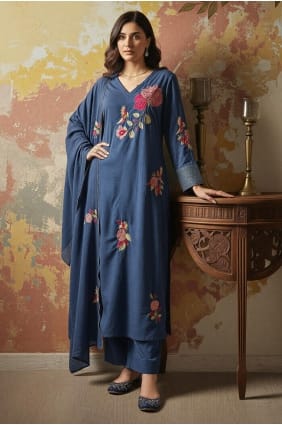 Salwar Kameez bleu en soie Chanderi brodé, idéal pour l'Aïd. SK156025