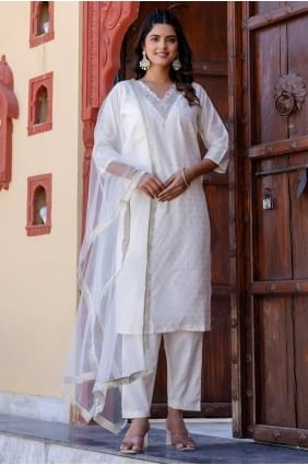 Salwar Kameez en soie Chanderi brodée blanche SK155710