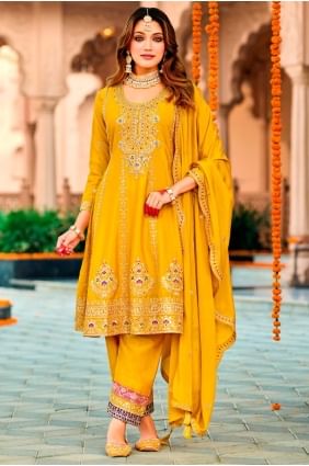 Salwar Kameez brodé jaune en mousseline SK155731