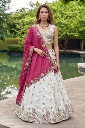 Lehenga Choli en mousseline de soie Chinon avec broderie LC9215