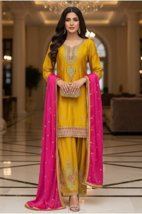 Salwar Kameez jaune brodé en mousseline de Chinon SK15867