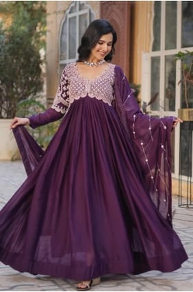 robe en fausse georgette brodée de vin avec dupatta GW1106