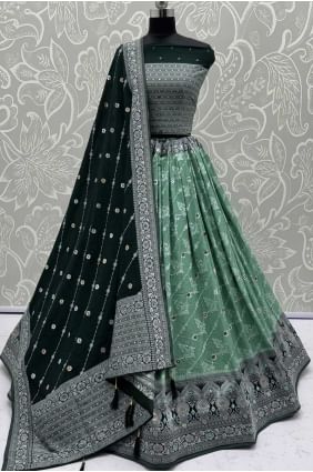 Ensemble Lehenga Choli brodé en georgette verte LC8665