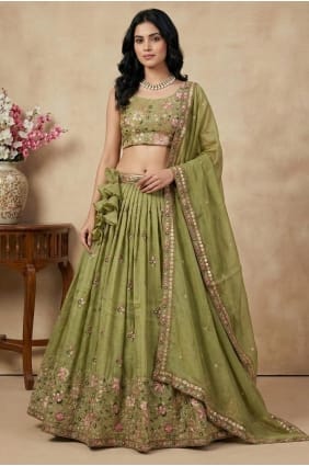 Lehenga Choli couleur pista avec soie brodée LC8972