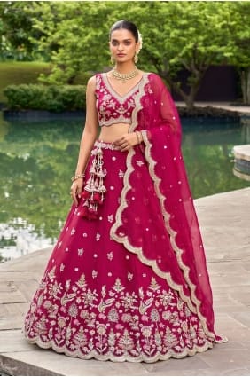 Lehenga Choli en tissu brodé rose Rani LC9156