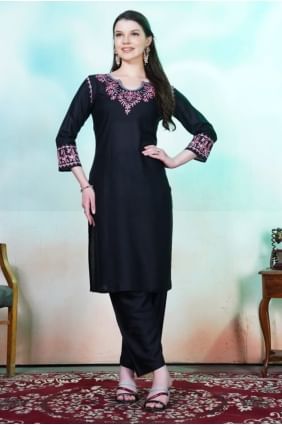 Kurti Palazzo en rayonne brodée noire avec dupatta KTI2672