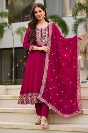 Salwar Kameez rose avec soie brodée SK155779