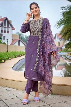 Salwar Kameez violet avec soie brodée SK15776