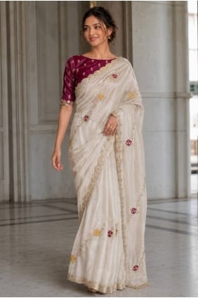 Sari crème avec broderies en satin SR30230