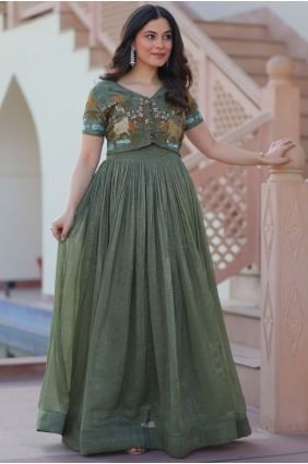 Robe brodée verte en satin GW1161