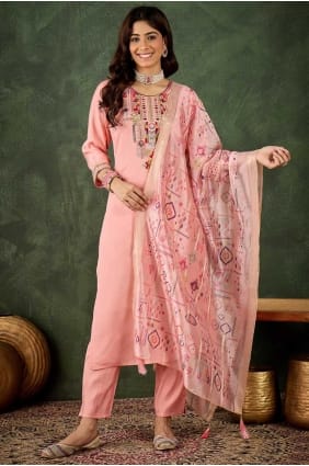 Salwar Kameez rose brodé en soie avec dupatta SK155694